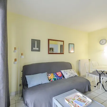 Apartment T2 A 50m De La Avec Piscine Et Terrasse - Chatelaillon-plage, 4 Personnes - Fr-1-535-50 *