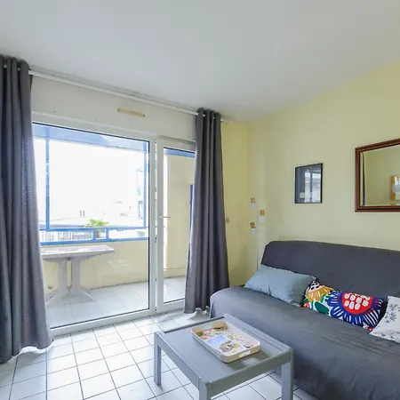 Apartment T2 A 50m De La Avec Piscine Et Terrasse - Chatelaillon-plage, 4 Personnes - Fr-1-535-50 *